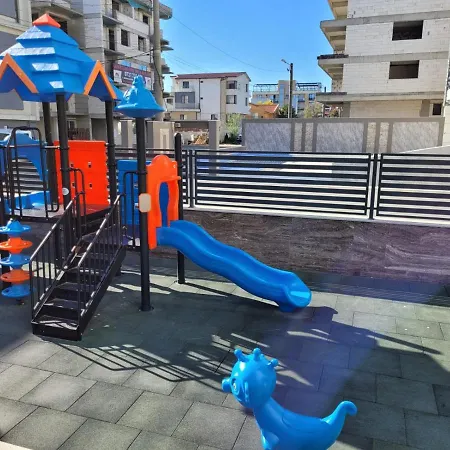 Palmas - Pool By N10 Năvodari